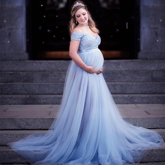 Maternity photoshoot with Cinderella Gown Online